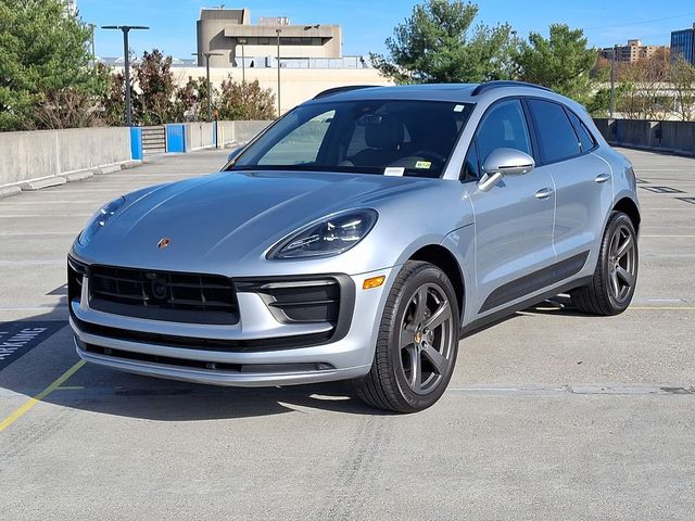 2023 Porsche Macan Base