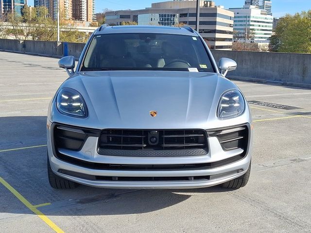 2023 Porsche Macan Base