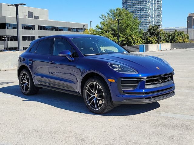 2023 Porsche Macan Base