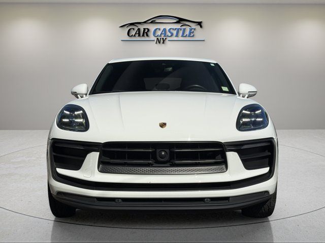 2023 Porsche Macan Base