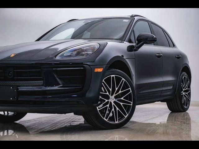 2023 Porsche Macan T