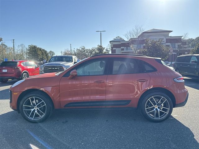 2023 Porsche Macan Base