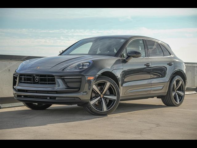 2023 Porsche Macan 