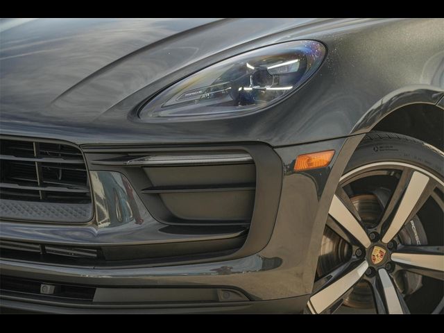 2023 Porsche Macan 