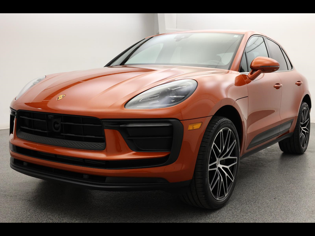 2023 Porsche Macan Base