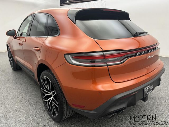 2023 Porsche Macan Base