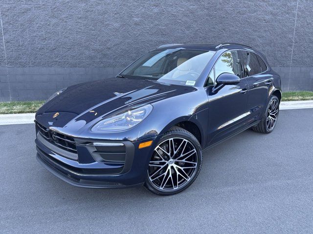 2023 Porsche Macan Base