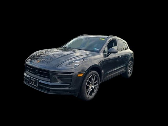 2023 Porsche Macan Base