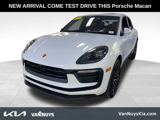 2023 Porsche Macan 