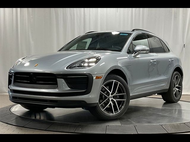 2023 Porsche Macan Base