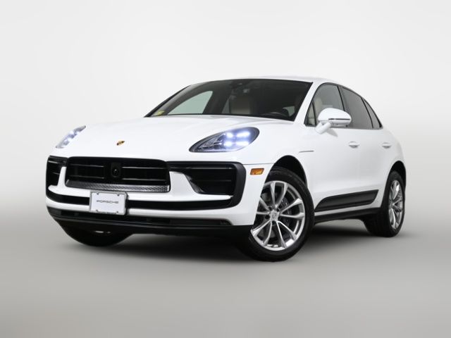 2023 Porsche Macan Base