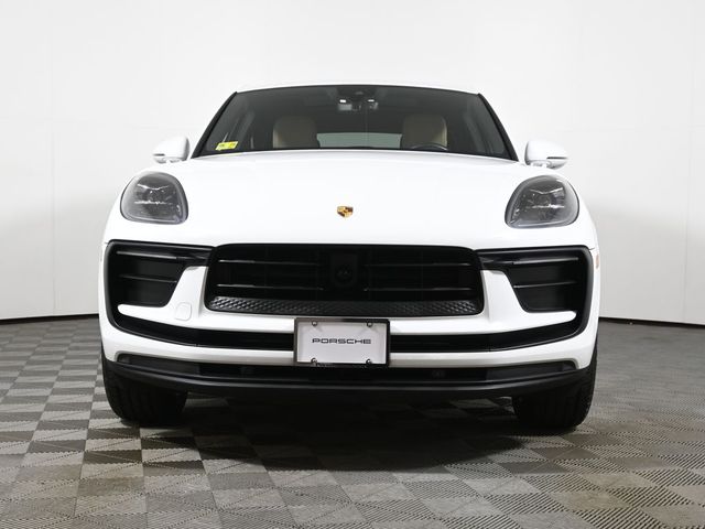 2023 Porsche Macan Base