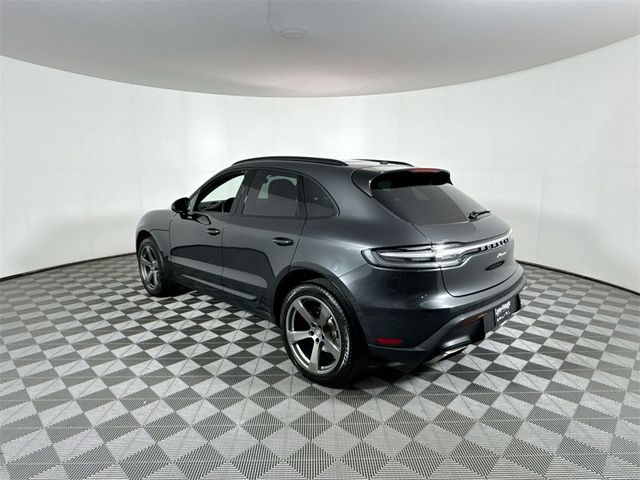 2023 Porsche Macan Base