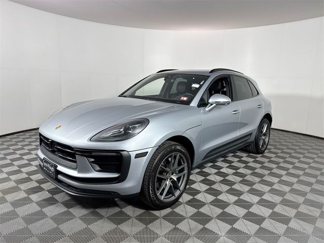 2023 Porsche Macan Base