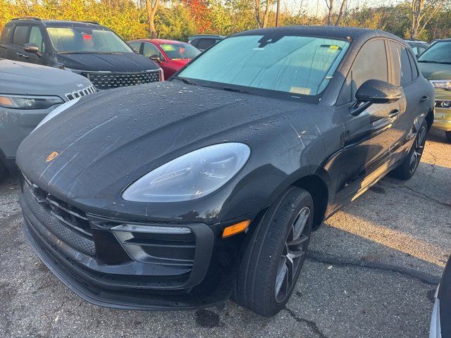 2023 Porsche Macan 