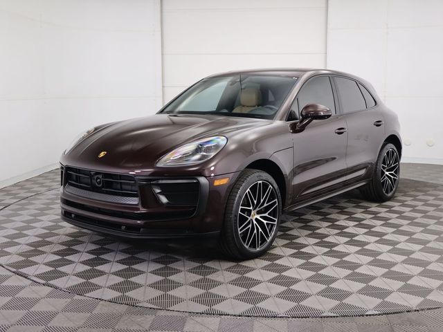 2023 Porsche Macan Base