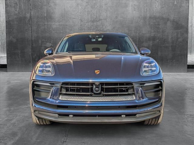 2023 Porsche Macan Base