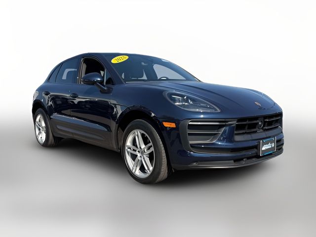 2023 Porsche Macan Base