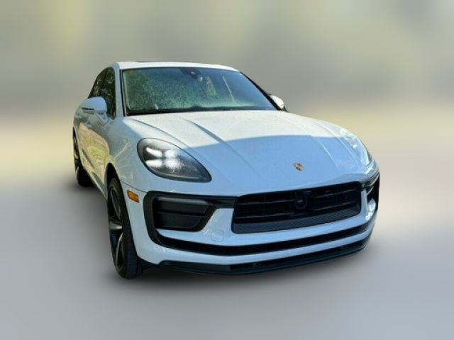 2023 Porsche Macan Base