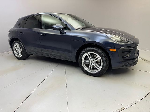 2023 Porsche Macan Base