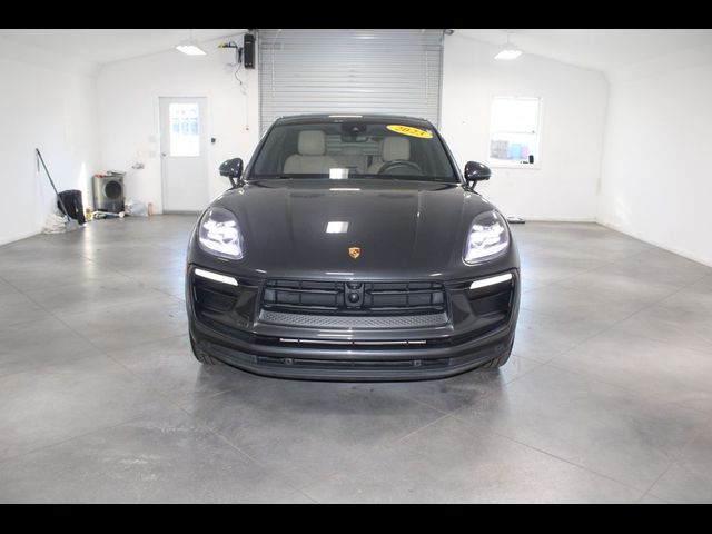 2023 Porsche Macan T