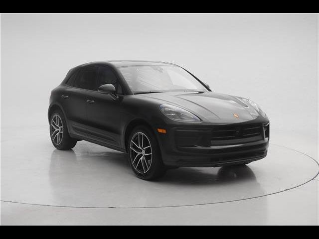 2023 Porsche Macan Base