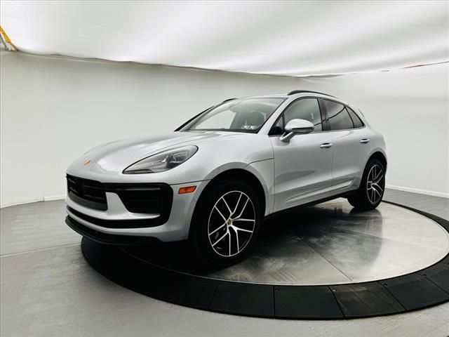 2023 Porsche Macan Base