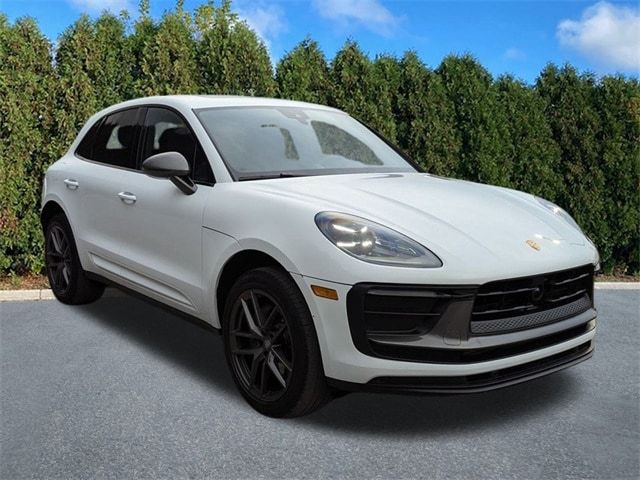 2023 Porsche Macan T