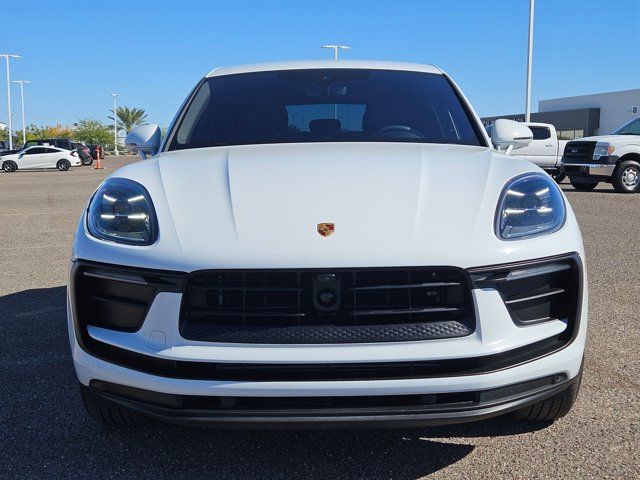 2023 Porsche Macan Base