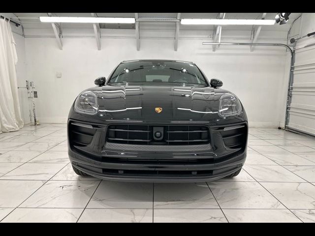 2023 Porsche Macan 