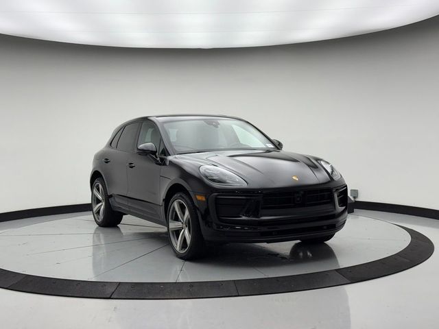 2023 Porsche Macan Base