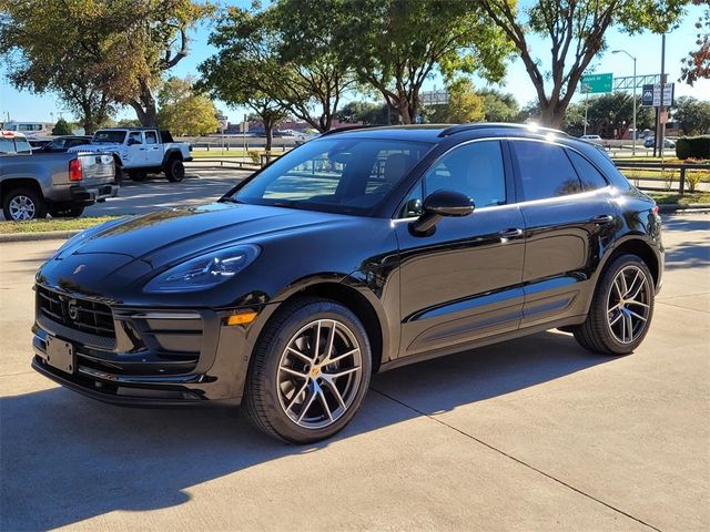 2023 Porsche Macan Base