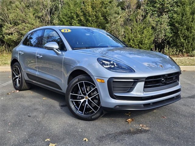 2023 Porsche Macan Base