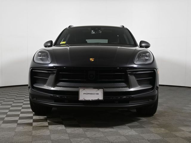 2023 Porsche Macan Base