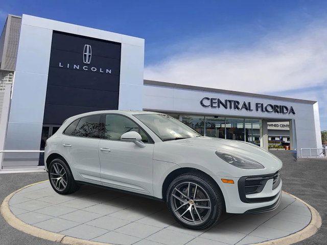 2023 Porsche Macan Base