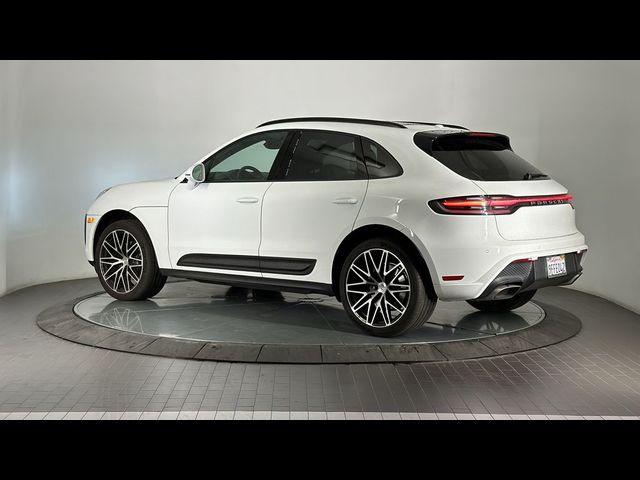 2023 Porsche Macan Base