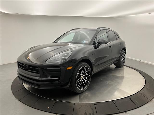 2023 Porsche Macan Base