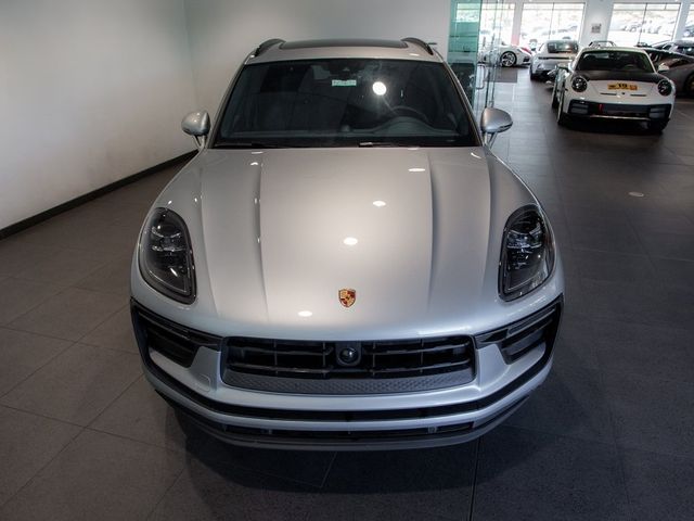2023 Porsche Macan 