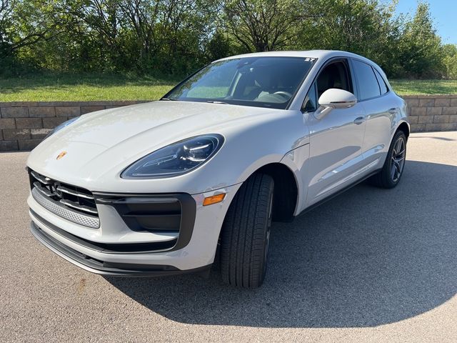 2023 Porsche Macan Base