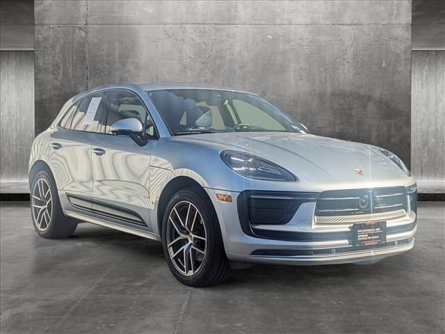 2023 Porsche Macan Base