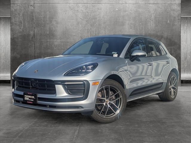 2023 Porsche Macan Base