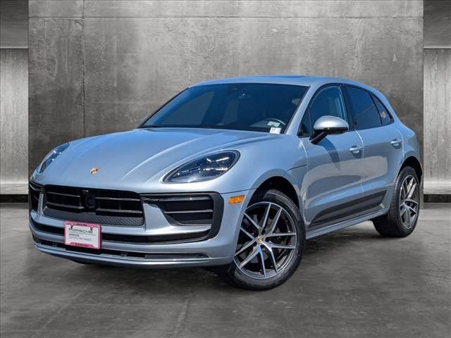 2023 Porsche Macan Base