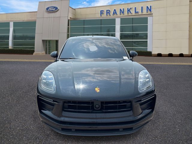 2023 Porsche Macan Base