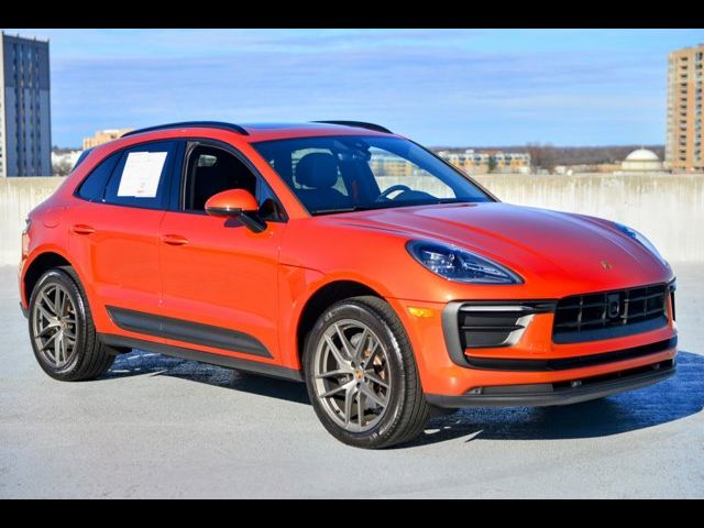 2023 Porsche Macan Base