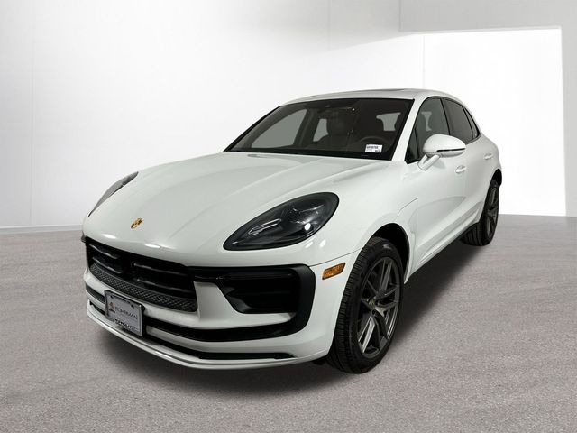 2023 Porsche Macan Base