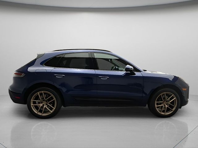 2023 Porsche Macan Base