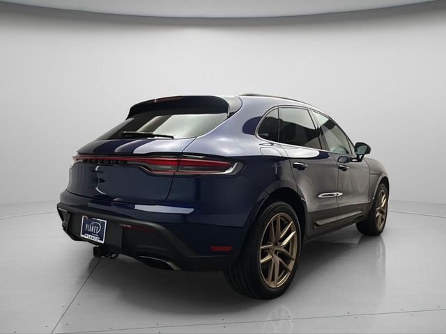 2023 Porsche Macan Base
