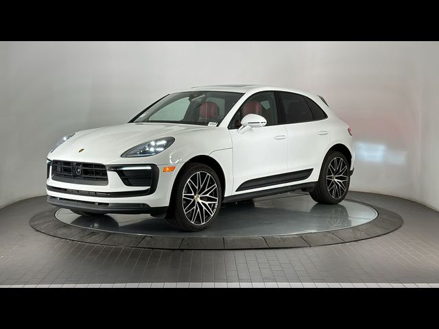 2023 Porsche Macan Base