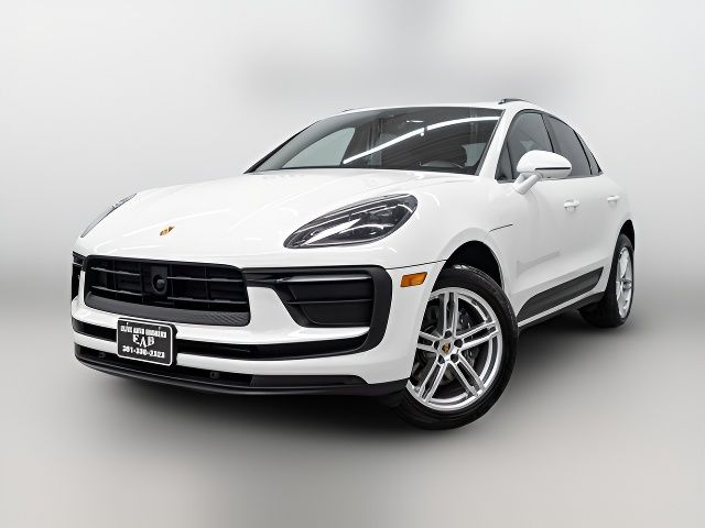 2023 Porsche Macan Base