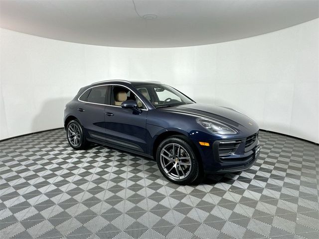 2023 Porsche Macan Base